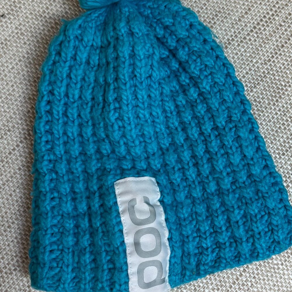 POC knit blue hat
